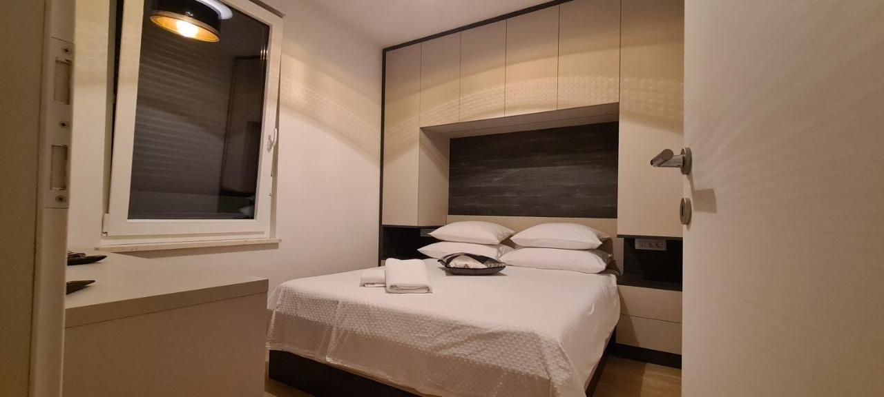 Penthouse Apartman Marcelina In Trogir Kültér fotó